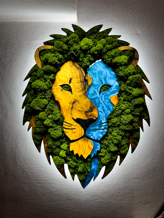 Shining Moss poster Lion face